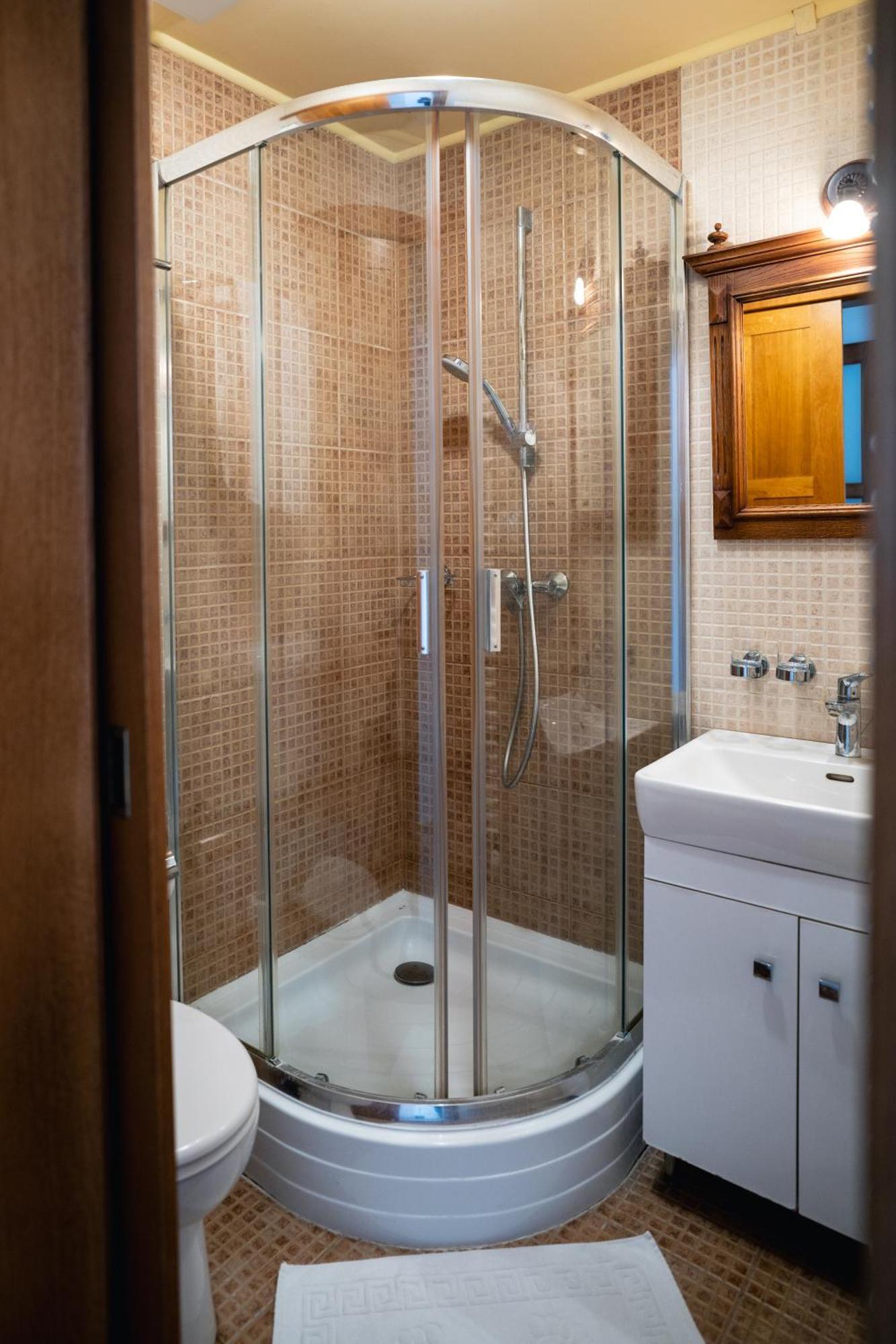 Hunor Hotel Es Etterem Vasarosnameny Room photo