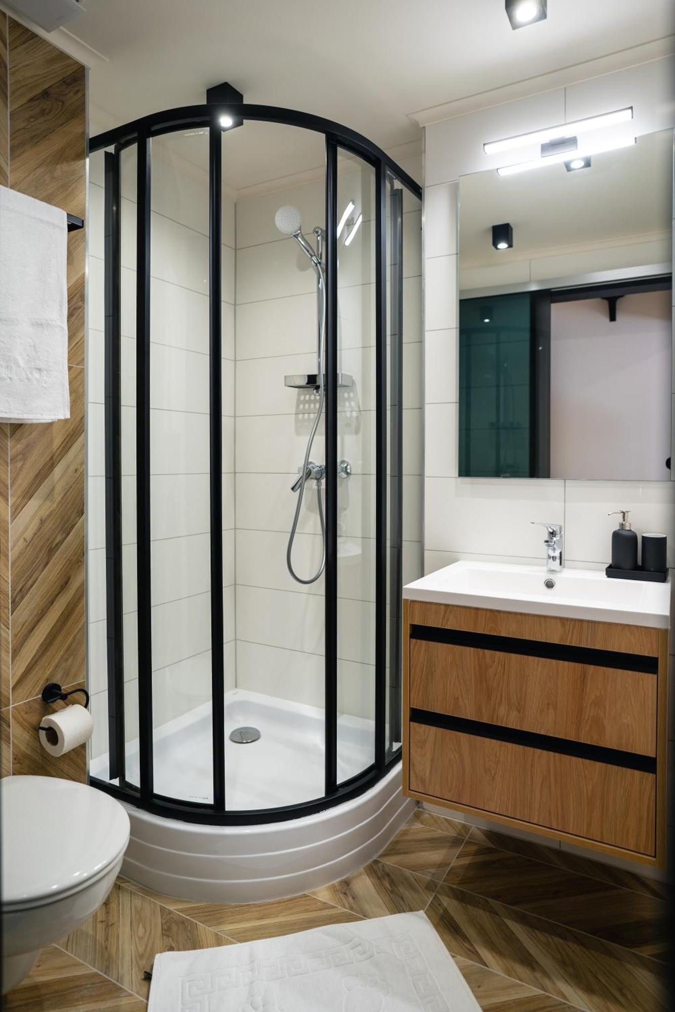 Hunor Hotel Es Etterem Vasarosnameny Room photo